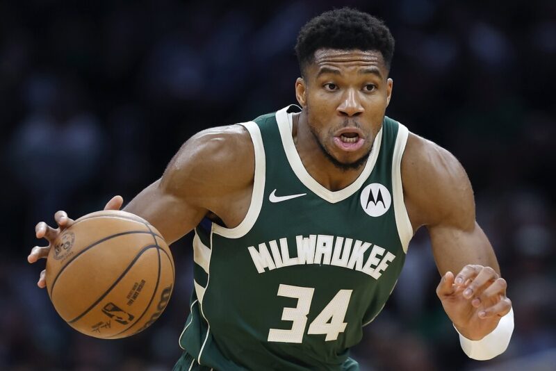 Antetokounmpo 1