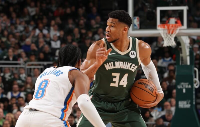 Antetokounmpo 4